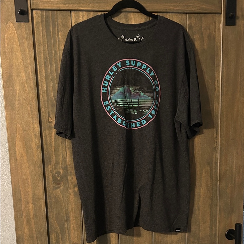 Hurley Men’s T-Shirt – XXL – Charcoal Gray – Supply Co. Graphic